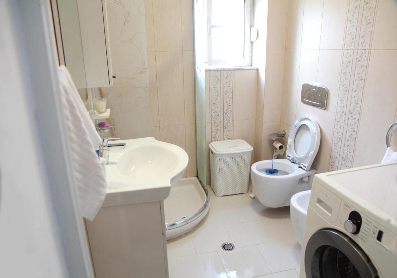 Cozy Central Apartment Tirana Buitenkant foto