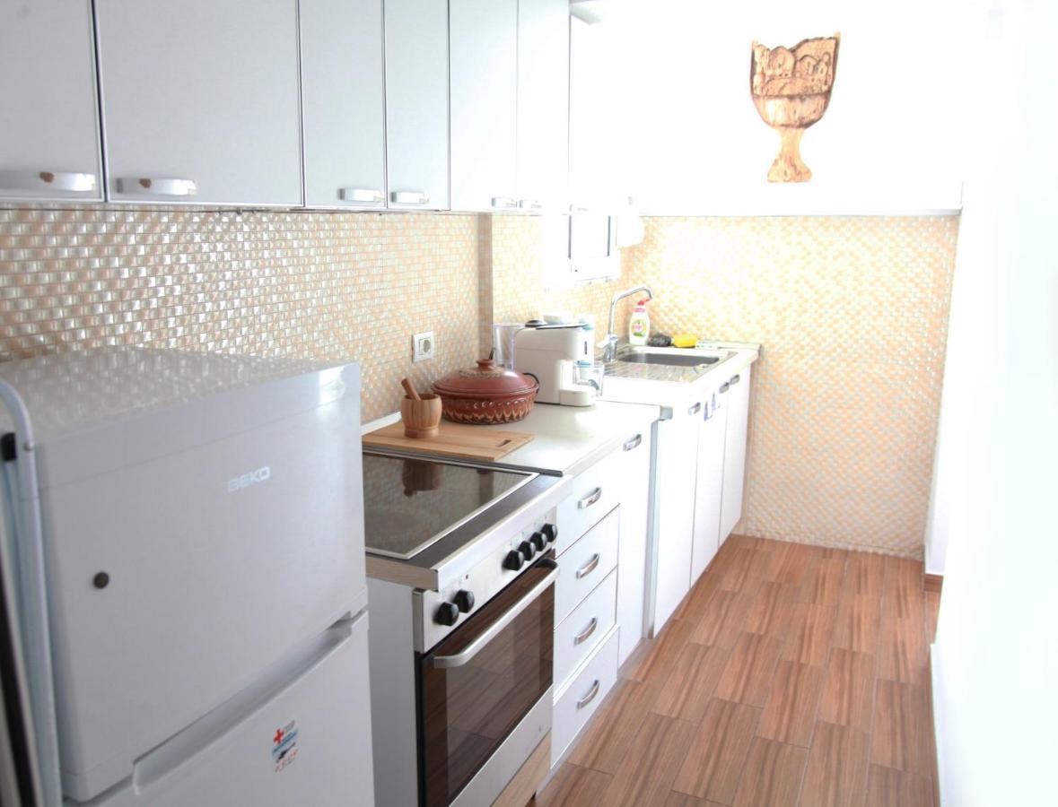 Cozy Central Apartment Tirana Buitenkant foto